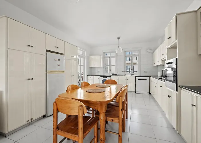 St Lazar Penthouse Apartman *