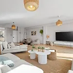 St Lazar Penthouse Apartament *